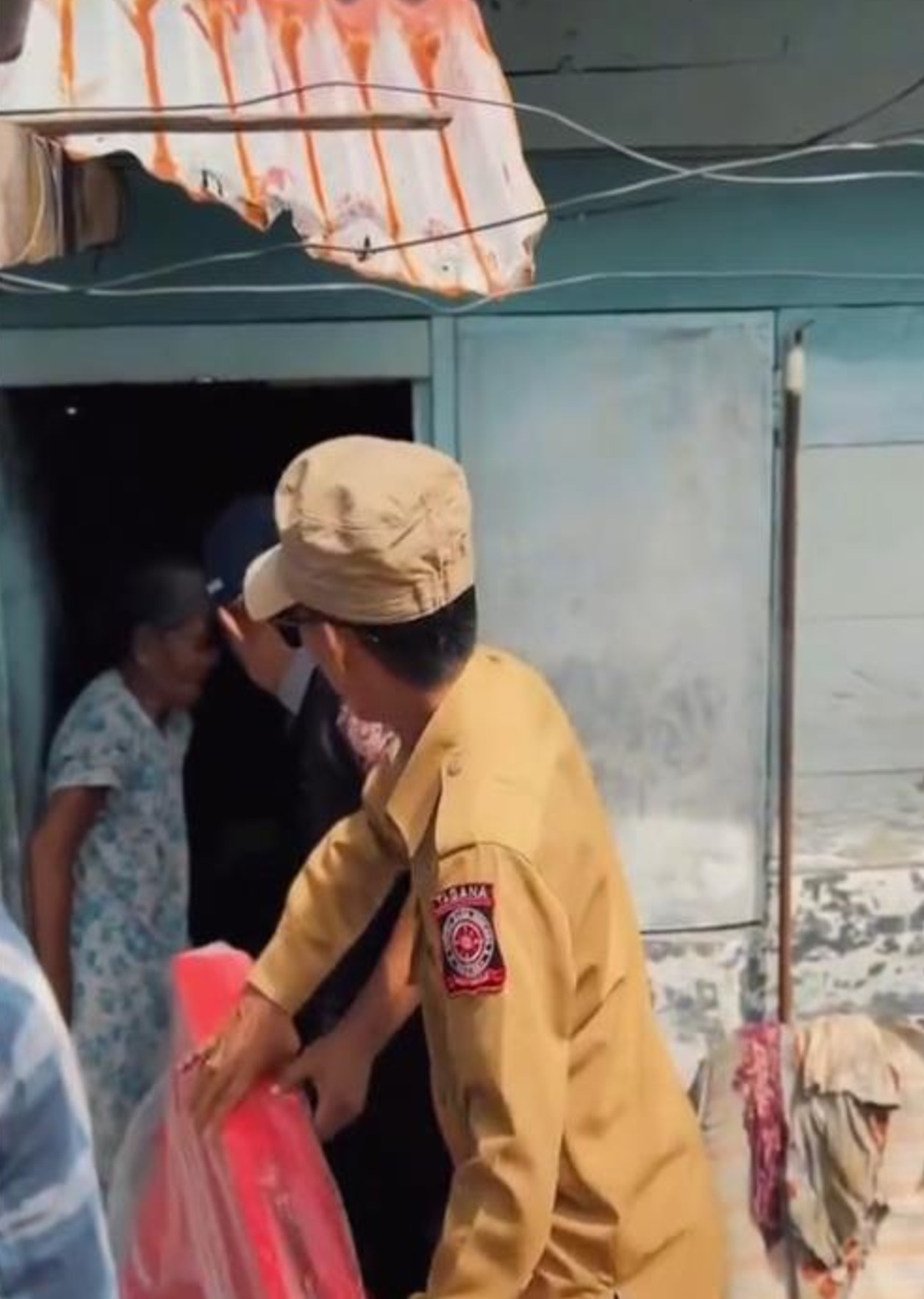 Bantuan Sosial Kepada Lansia Terlantar